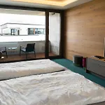 Lakeside Apartements דירה *