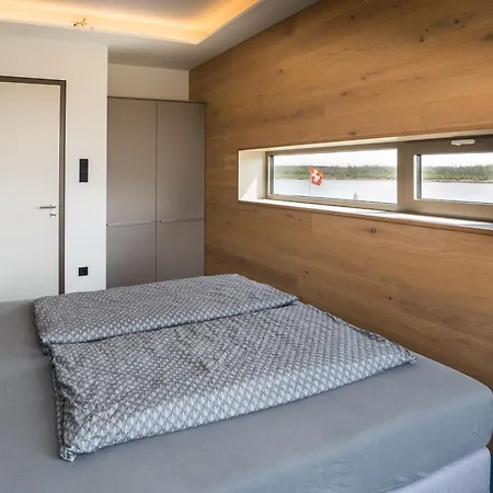 Lakeside Apartements