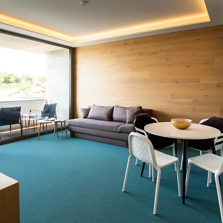 Lakeside Apartements דירה