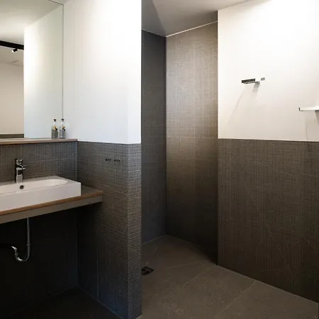 Lakeside Apartements