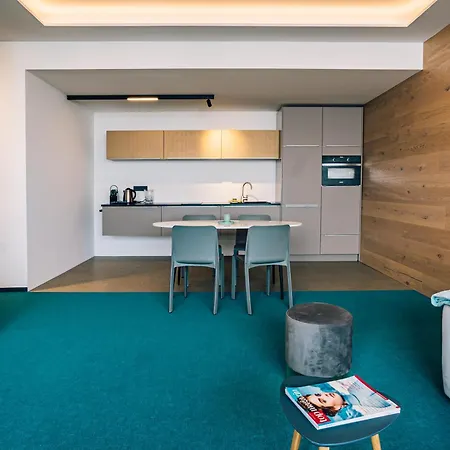 Lakeside Apartements *