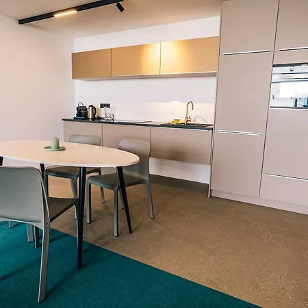 Lakeside Apartements צוונקאו