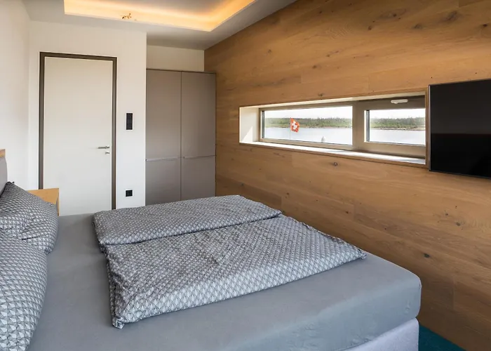 Lakeside Apartements